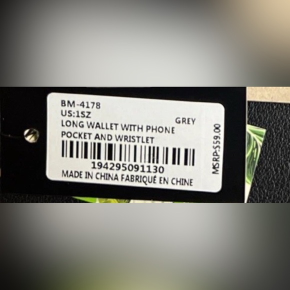 Badgley Mischka Logo Continental Diamond Quilted Long Wallet Gray Classic NWT - Picture 5 of 5